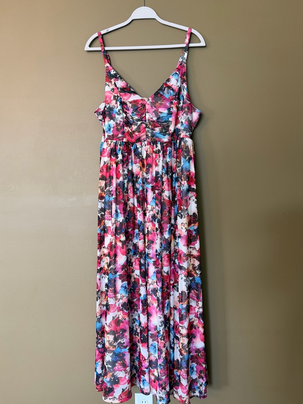 Torrid Soft Mesh Pleated Floral Flowy Maxi Dress Women’s Sz 2 Adjustable Straps